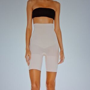 Spanx Hi-Waist Mid-Thigh Nude Shapwear Size 2 New In Package
